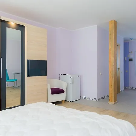 Otel Ecolive 3*